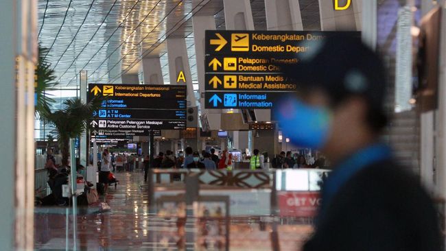 Penumpang Bandara Soetta Keluhkan Layanan saat Pandemi