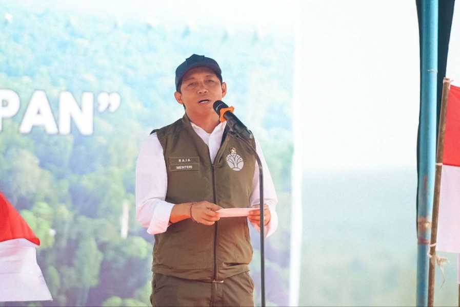 Karhutla 2025 Turun Dibanding 2024, Menhut Raja Juli Antoni: Hasil Kerja Kolaborasi