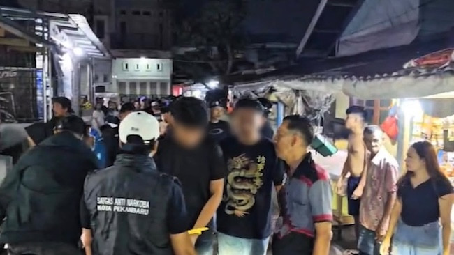 Polresta Pekanbaru Gerebek Kampung Dalam dan Kampung Terendam, Empat Pria Positif Narkoba Diamankan
