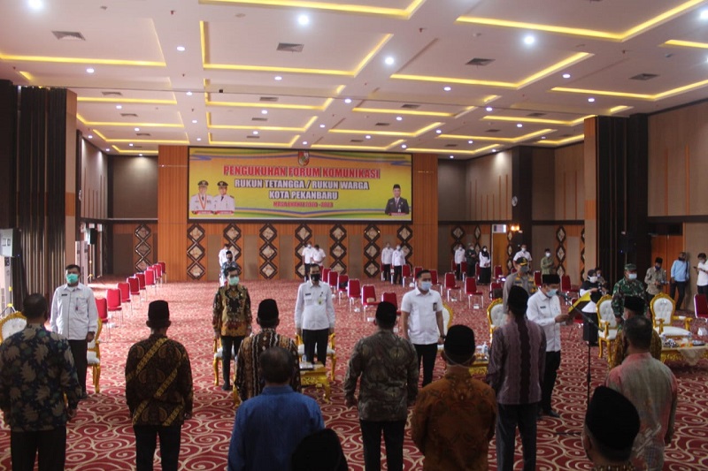 Wakil Ketua DPRD Ginda Hadiri Pengukuhan Forum RTRW Pekanbaru