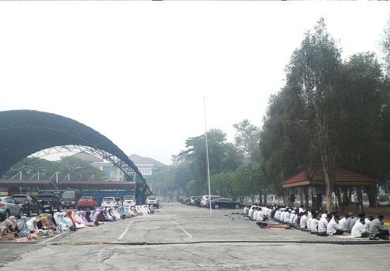 Karhutla dan Kabut Asap Masih Parah, DPRD Riau Gelar Salat Istiska