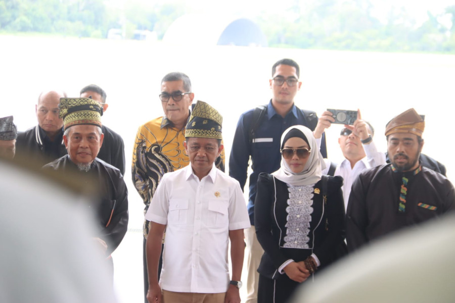 Parisman Ihwan Dampingi Bahlil Lahadalia di Riau, Golkar Siapkan Langkah Strategis