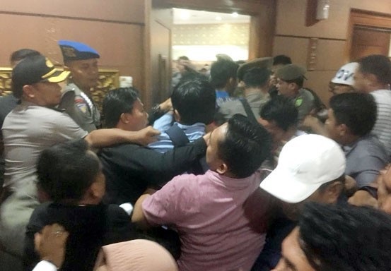 Empat Mahasiswa Masih Diamankan di Polda Riau