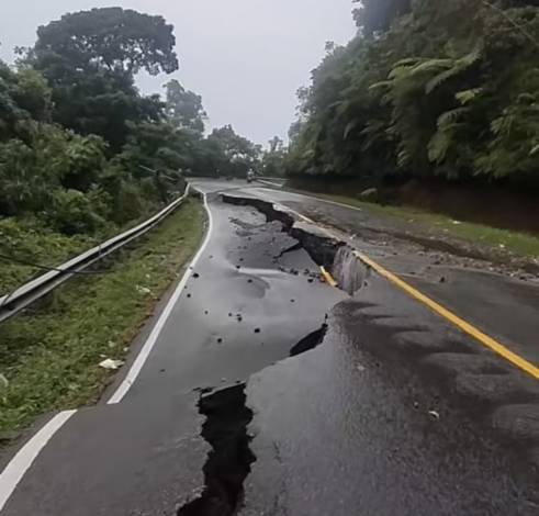 Jalan Lintas Riau - Sumbar Mulai Buka Tutup, Diprioritaskan untuk Kendaraan dari Sumbar