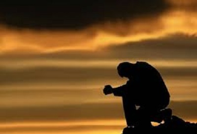 13 Tanda Anda Sedang Mengalami Krisis Seperempat Baya