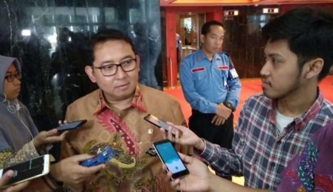 Fadli Zon Kritik Rencana Jenderal Polisi Jadi Plt Gubernur