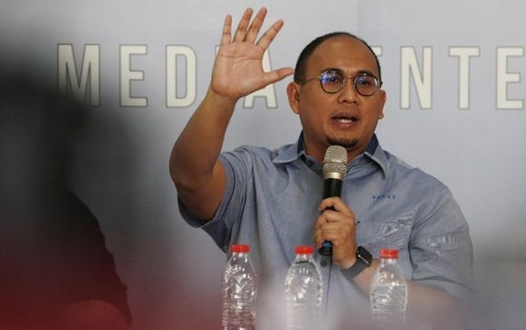 MKD DPR Tunda Pemeriksaan Andre Rosiade soal Jebak PSK