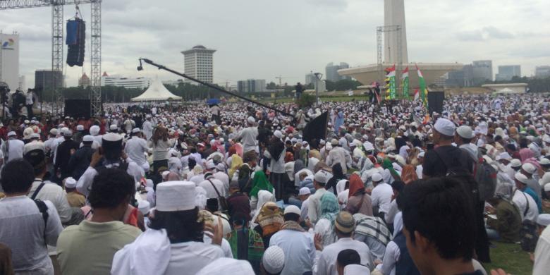Peserta Doa Bersama Meluber Hingga ke Lenggang Jakarta dan Lapangan IRTI