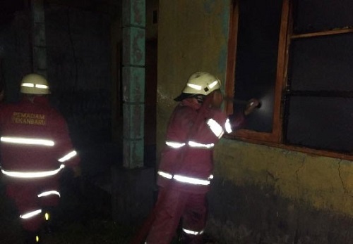 Gara-gara Obat Nyamuk, Rumah Warga Pekanbaru Dilalap si Jago Merah