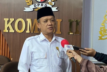 Kemacetan di Pasar Pagi Arengka: Ketua Komisi II Minta Pemko Tertibkan Parkir Liar