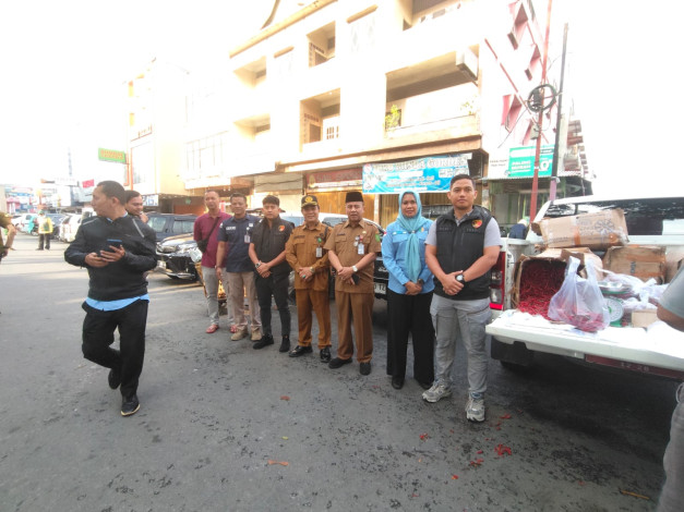 Pemprov Riau Gelar Operasi Pasar, Salurkan 1 Ton Cabai Merah untuk Tekan Inflasi