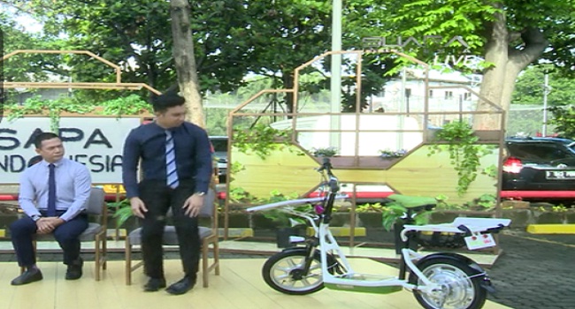 Mahasiswa Politeknik Padang Membuat Sepeda Bertenaga Surya