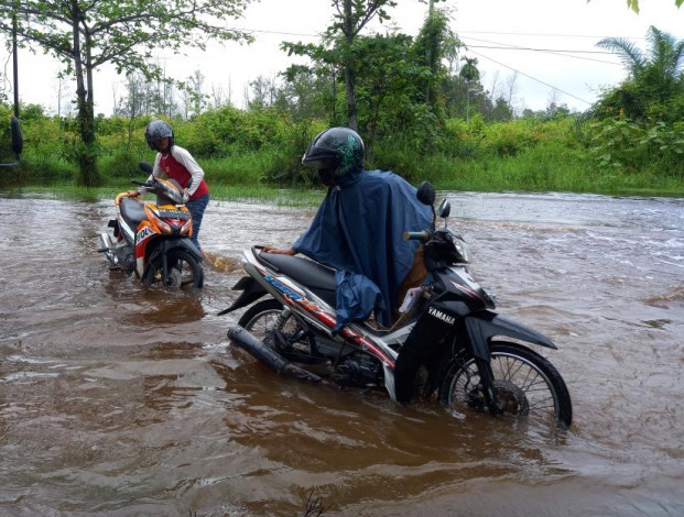 Masyarakat Pekanbaru Lebih Berharap Penyelesaian Banjir Ketimbang Dapat Bantuan