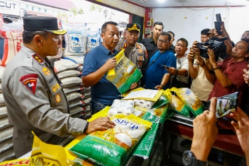 Ditreskrimsus Polda Riau Bongkar Praktik Oplosan Beras SPHP di Pekanbaru