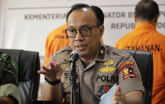 Polisi Sebut Listrik Padam Akibat Pohon Terlalu Tinggi