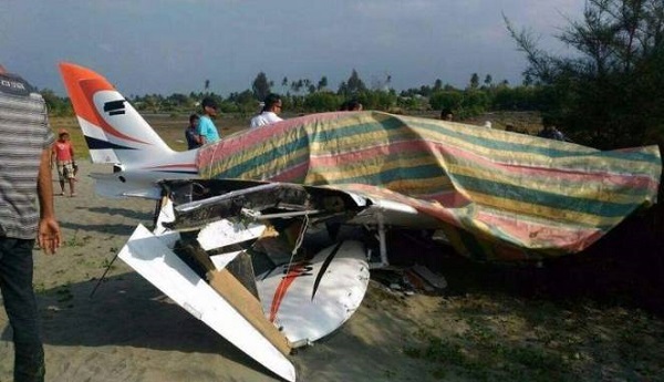 Pesawat Pribadi Gubernur Aceh Mendarat Darurat di Pantai