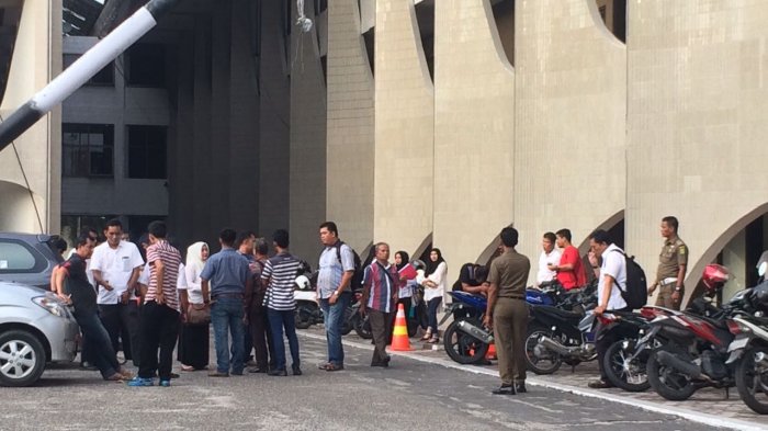 Tuntutan Para Kontraktor Terkait Dana Proyek yang Belum Cair