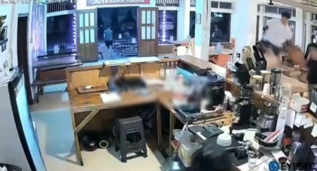 Diduga Geng Motor Serang Kafe di Marpoyan Damai Pekanbaru, Aksi Viral di Medsos