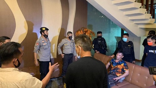 Mantan Istri Tolak Rujuk, Pria di Makassar Bakar Kasur di Hotel