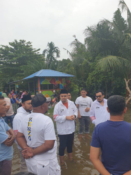DPD Gerindra Bersama Penerus Negeri Riau Gelar Aksi Sosial di Tengah Banjir Rumbai