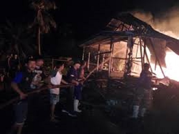113 Kios di Pasar PT Pulau Sambu Guntung Inhil Terbakar