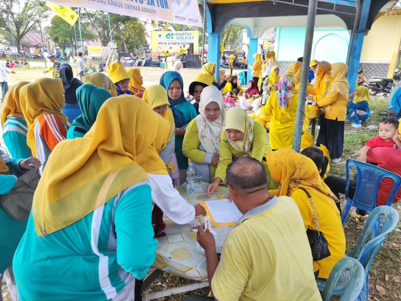 Pasar Murah Golkar di Lipat Kain Diserbu Warga, 100 Paket Sembako Ludes Seketika