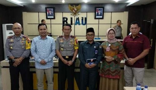 Sejukkan Pesta Demokrasi di Riau, Bawaslu, KPU dan Polda Pastikan Undang UAS Tabligh Akbar di Pekanb