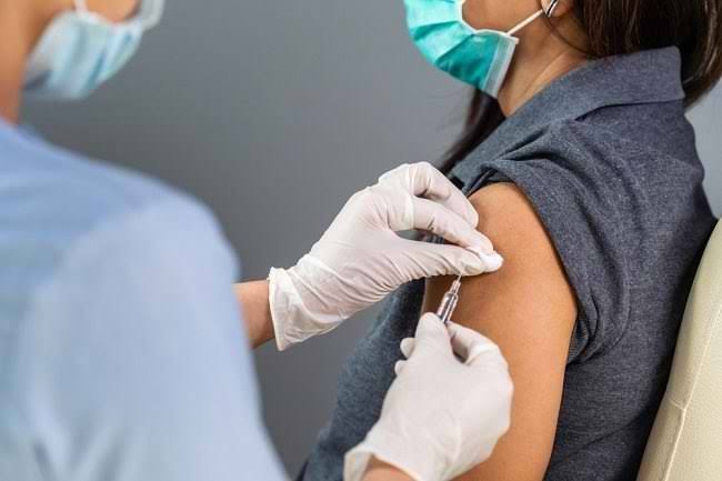 Percepat Vaksinasi, Diskes  Libatkan Pengusaha, DPRD Minta Libatkan BEM