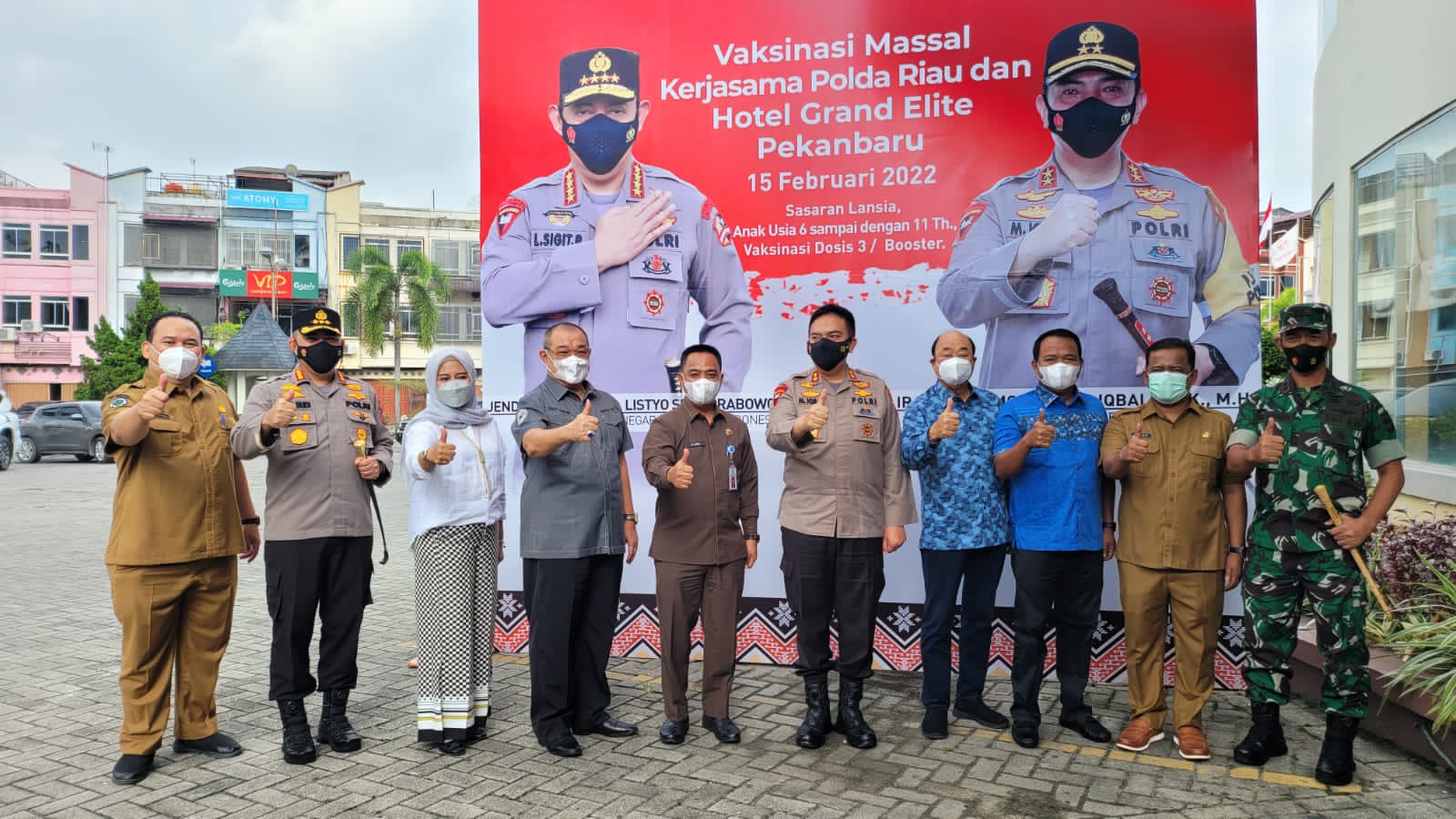RSD Madani dan Polda Riau Gelar Vaksinasi Booster di Hotel Grand Elite