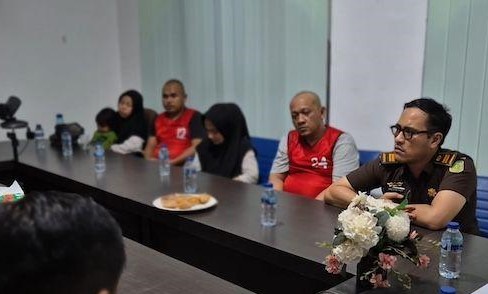 Berkat Rajin Ibadah, Tiga Tersangka Sabu-Sabu di Bengkalis Lepas Tuntutan Hukum