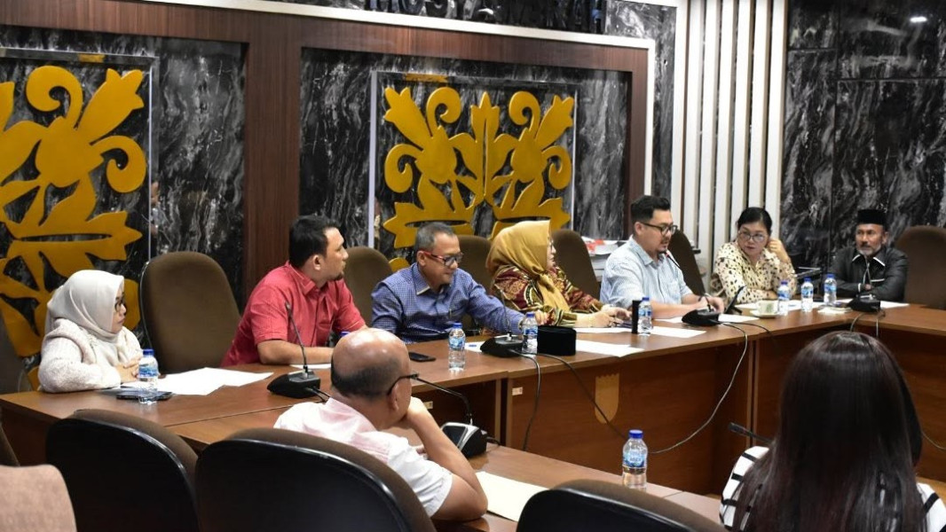 Komisi II DPRD Pekanbaru Gelar Hearing, Bahas Solusi Penagihan Pajak Pergudangan