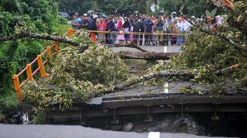 Bencana Hidrologi Musim Hujan Kepung Sumatra
