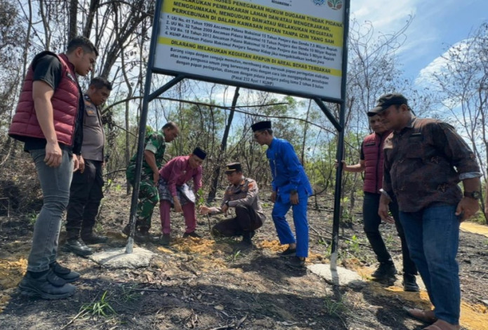 Polresta Pekanbaru Tegaskan Membakar Lahan Tindak Pidana, Pasang Plang Peringatan