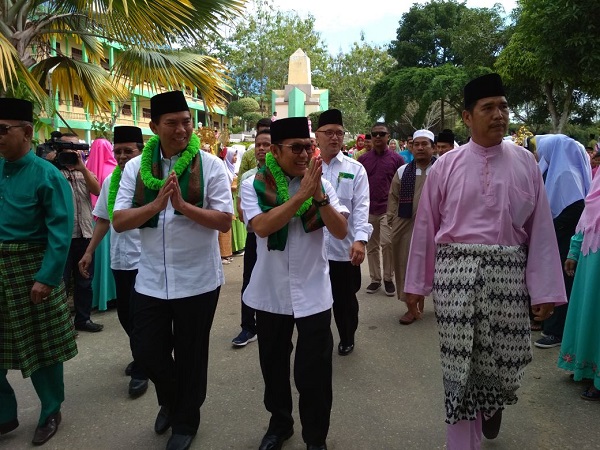 Tuan Guru Al Qur'an Al-Majidiyah Do'akan Firdaus - Rusli