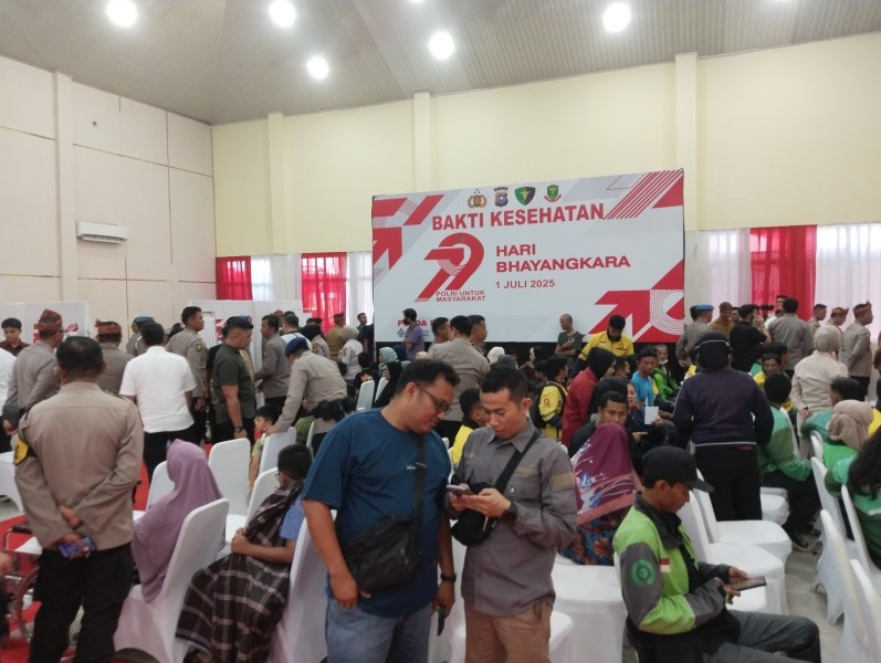 Ratusan Ojol dan Warga Pekanbaru Antusias Ikuti Layanan Kesehatan Gratis Polda Riau