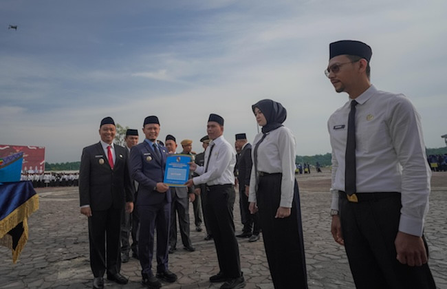 Penyerahan SK CPNS dan PPPK di Pekanbaru, Wali Kota: Bekerjalah dengan Dedikasi