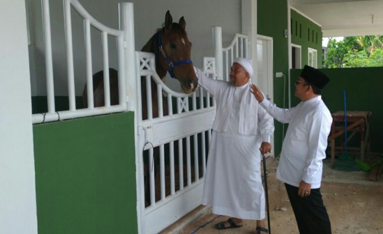 Kunjungi Pesantren Babussalam, Ismail Royan Berikan Pesan Untuk Firdaus - Rusli