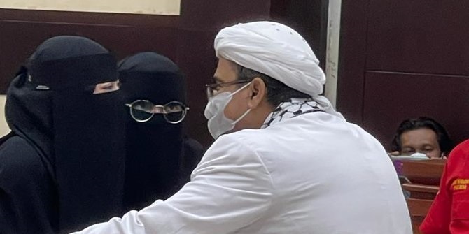 Kesibukan Habib Rizieq Saat Dithanan