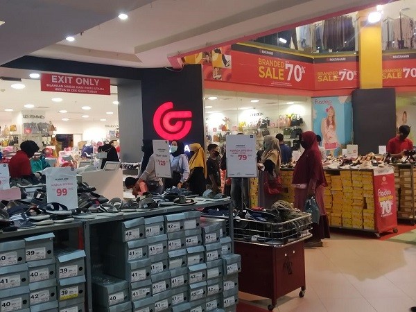 Masjid Dilarang Buka Tapi Mal Padat Manusia, DPRD Riau Minta Pemda Tegas