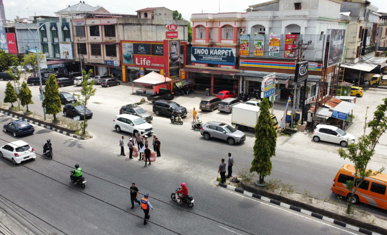 Pemprov Riau dan Ditlantas Polda Tutup U-Turn Jalan Nangka Demi Kurangi Macet
