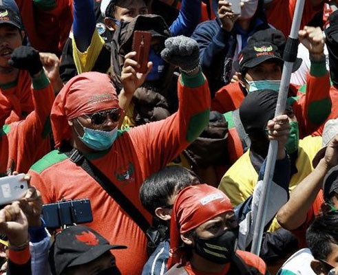 Buruh Bergerak Kepung DPR, Demo Tolak Omnibus Law