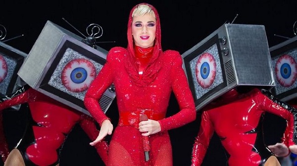 Katy Perry Dituduh Lecehkan Model Klip 'Teenage Dream'