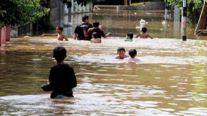 Banjir Mulai Surut, Berbagai Penyakit Serang Warga