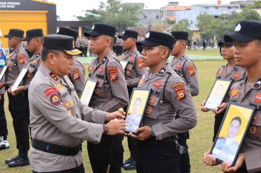 12 Personel Polda Riau Dipecat, Terlibat Disersi hingga Narkotika