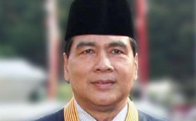 Membelot? Ya, Sanksinya Pecat...