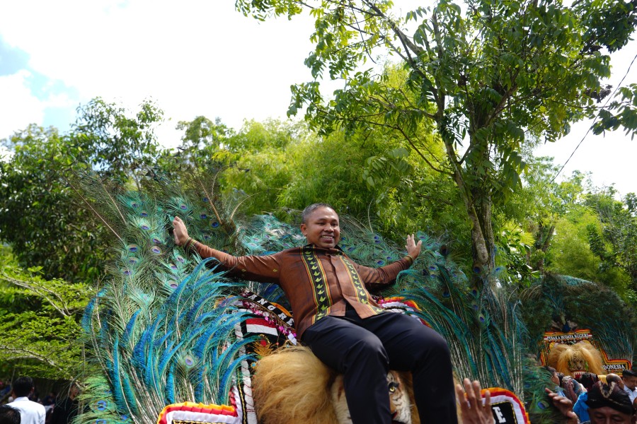 Gubernur Riau Abdul Wahid Apresiasi GM Pujakesuma, Lestarikan Jarangan dan Kuda Lumping