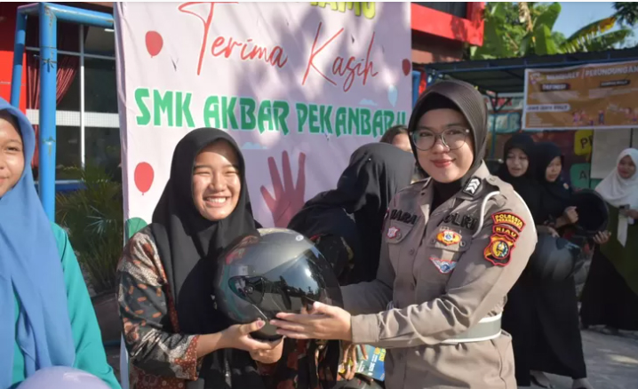 Satlantas Pekanbaru Sosialisasikan Keselamatan Berkendara ke Pelajar SMK