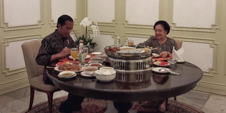 Bertemu di Istana, Megawati Bawakan Makanan untuk Presiden Jokowi
