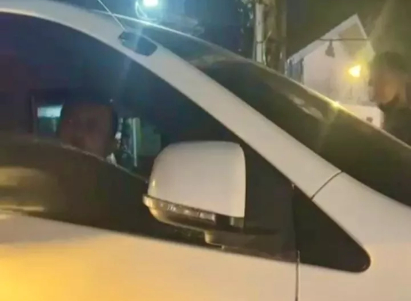 Diduga Mesum di Dalam Mobil, Toyota Avanza Putih Diamankan Warga di Jalan Jenderal Sudirman Pekanbaru