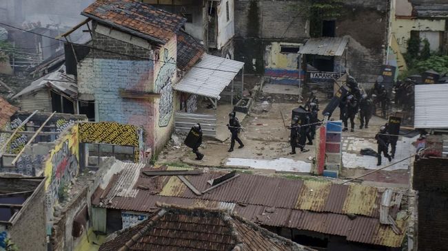 Lima Personel Brimob Dinyatakan Bersalah di Kasus Tamansari